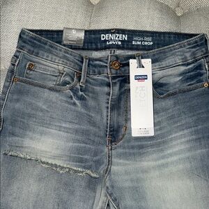 Levi's Denizen High-Rise Slim Crop Jeans - Faded Blue